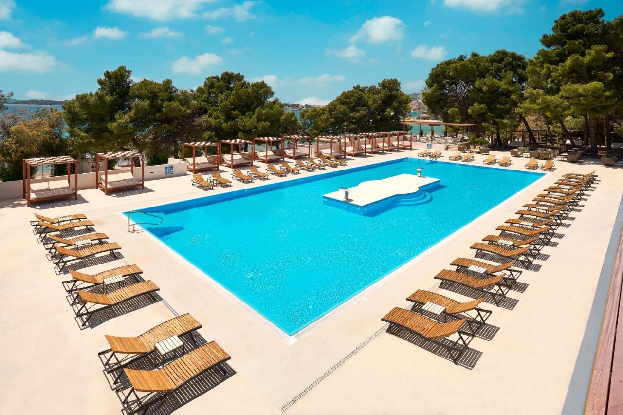 Imperial 3*